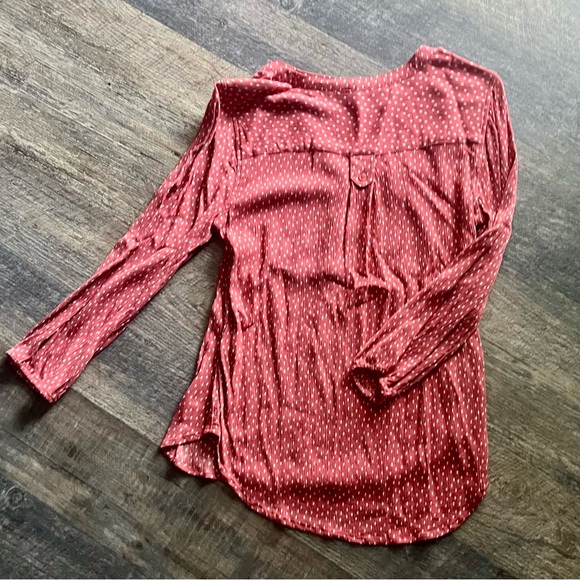 Market & Spruce top - 3/4 length - size small - Picture 7 of 8